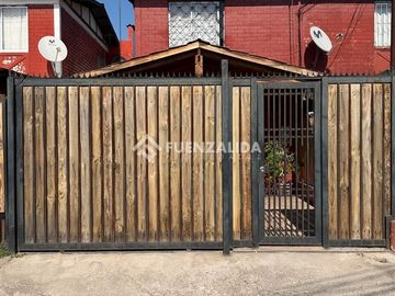 Casa en venta de 2 dorm. en Maipú