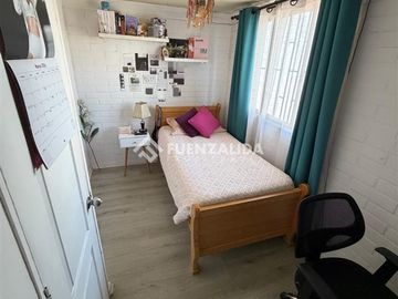 Casa en venta de 2 dorm. en Maipú