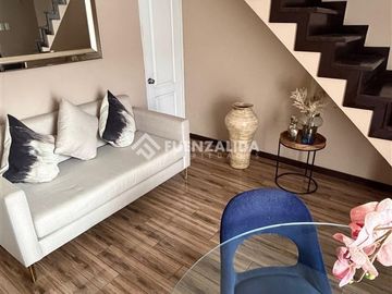 Casa en venta de 2 dorm. en Maipú