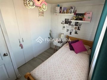 Casa en venta de 2 dorm. en Maipú