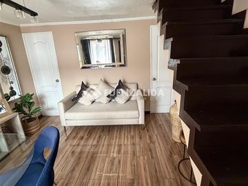 Casa en venta de 2 dorm. en Maipú