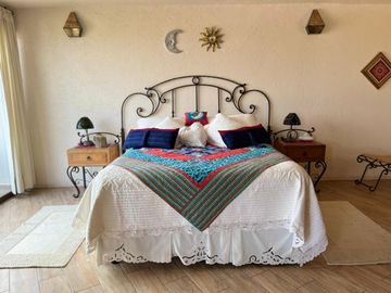 Hermosa Residencia en  Santa María Tepepan