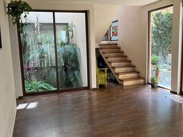 Hermosa Residencia en  Santa María Tepepan