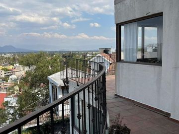 Hermosa Residencia en  Santa María Tepepan