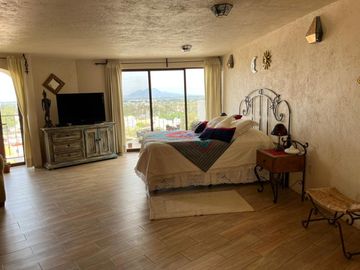Hermosa Residencia en  Santa María Tepepan