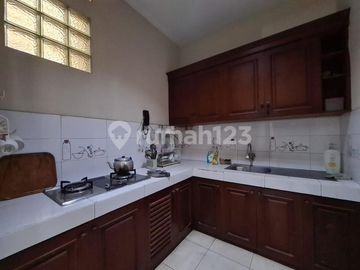 Rumah Luas Ex Kantor Strategis Area Mampang-Kemang