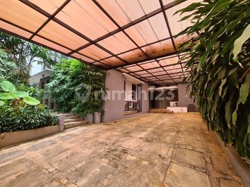 Rumah Luas Ex Kantor Strategis Area Mampang-Kemang