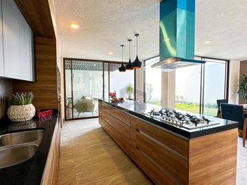 Casa moderna en venta en Metepec, Estado de México