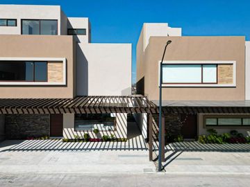 Casa moderna en venta en Metepec, Estado de México