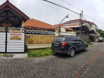 Disewakan Rumah Bangunan 1,5 Lantai Di Manyar Tirtoasri, Surabaya