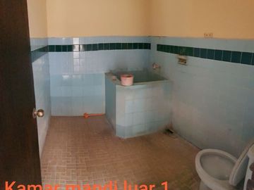 Disewakan Rumah Bangunan 1,5 Lantai Di Manyar Tirtoasri, Surabaya