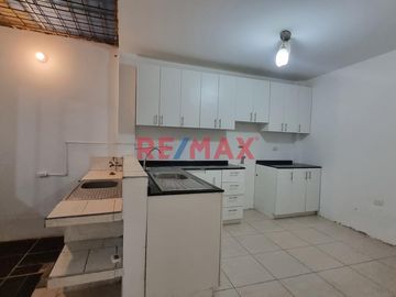 🏡 DEPARTAMENTO EN VENTA – 1ER PISO, URB. LA PLATA, PIMENTEL 🌟

Si buscas comodidad, ubicación y plusvalía, este departamento es para ti. 📍 Ubicado e