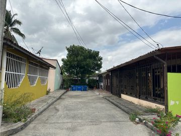 VENTA DE CASA LAS ACACIAS DON BOSCO (SV)
