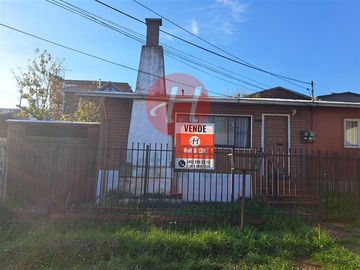 Casa en venta en Campos Deportivos, Temuco 4D, 200M