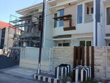 Rumah baru mininalis di Rungkut Asri Utara Hadap Selatan Row jalan 2.5mbl