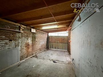 Casa en venta de 8 dorm. en Villa Alemana