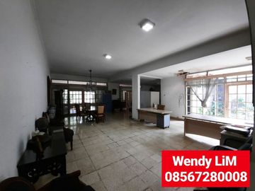 DIJUAL RUMAH ASRI dgn TAMAN di MENTENG dkt CIKINI, IMAM BONJOL, HI