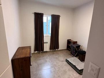 DUPLEX DE 3 DORMITORIOS EN MIRADORES DE MANANTIALES 2. PROVINCIA DE CÓRDOBA. PATIO CON QUINCHO Y PARRILLERO. COCHERA.