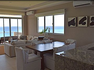 Departamento con vista al mar, alberca  y jacuzzi , en Zona Hotelera Sur