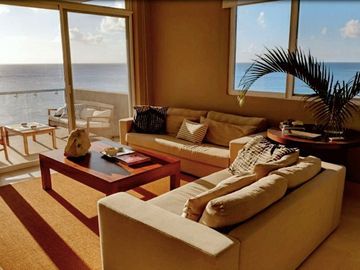 Departamento con vista al mar, alberca  y jacuzzi , en Zona Hotelera Sur