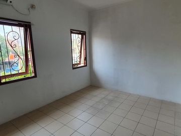 Rumah Disewakan Puribeta Strategis Siap Huni Dalam Perumahan