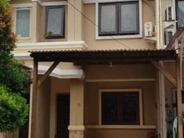 Rumah Disewakan Puribeta Strategis Siap Huni Dalam Perumahan