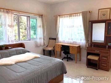 Detached family home with pool in Na-Jomtien