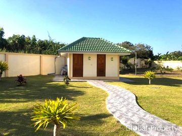 Detached family home with pool in Na-Jomtien