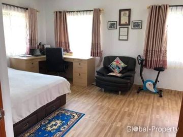 Detached family home with pool in Na-Jomtien