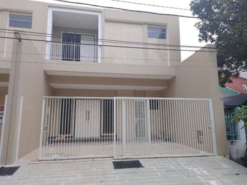 Dijual Rumah Baru Fully Furnished Rungkut Asri Surabaya