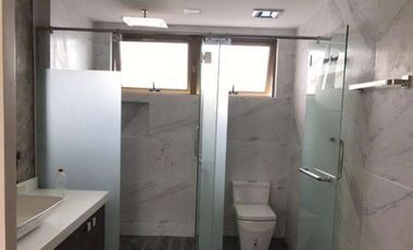 Corner House in Mahogany Place 1, Acacia Estates, Taguig for Sale
