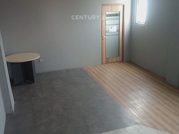 Dijual Rumah Tinggal Kantor Di Jakarta Barat
