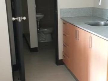 71.75 Sqm, 2 BR Condo For Sale at Manhattan Heights in Cubao