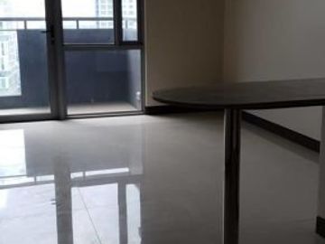 71.75 Sqm, 2 BR Condo For Sale at Manhattan Heights in Cubao