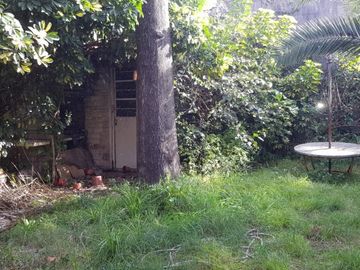 AMPLIO CHALET CON MUY BUENA UBICACION EN BANFIELD