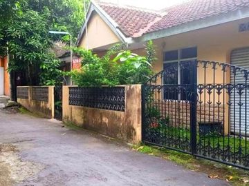TANAH BONUS BANGUNAN DI UTARA TERMINAL CONDONGCATUR