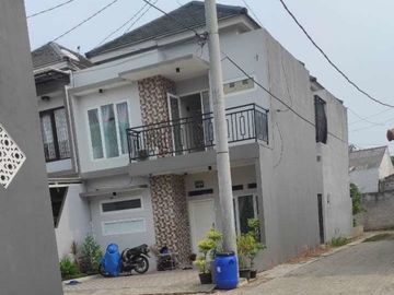 rumah di bintara bekasi barat dekat ke stasiun