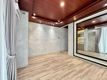 Dijual Rumah Hook Fully Furnished Modern Pondok Indah