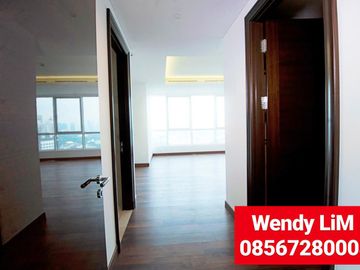 EXCLUSIVE APARTMENT at PROVIDENCES PARK KEBAYORAN LAMA 353 SQM (DIJUAL)