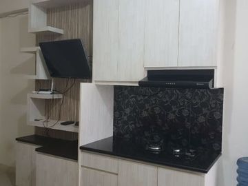Apartemen green pramuka city bulanan type 2BR full furnished