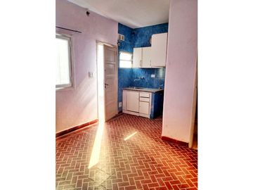 2 PH EN BLOCK DE 2 AMBIENTES ORIGINALES Y LUMINOSOS, OPORTUNIDAD!