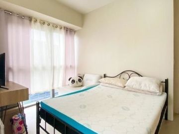 RUSH SALE Uptown Ritz 2BR Facing East with balcony