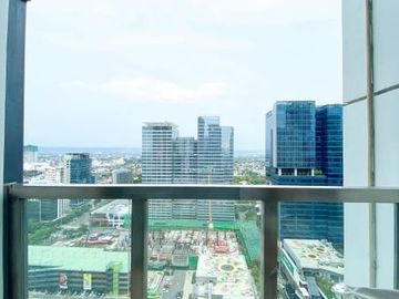 RUSH SALE Uptown Ritz 2BR Facing East with balcony