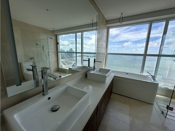 Windrose Penthouse