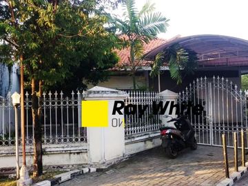 Rumah Dengan Tanah Luas Jl. Prapen Indah, Surabaya