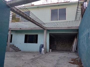 Metztitlán casa céntrica en venta