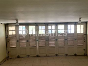 Disewa Rumah Pik 1 Bagus Furnish Johar Golf 4 Kamar Murah