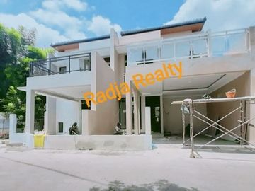 Rumah Baru Mewah Luxury 2 Lantai Kawasan Alun - Alun Kidul Jogja