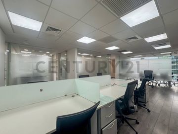126 mt2 amoblada a pasos del Portal La Dehesa