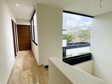 CASA EN VENTA, PRIVADA EL CORTIJO CON AMENIDADES DE LUJO, ZONA COUNTRY, MÉRIDA